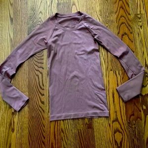 Lululemon Swiftly Tech Long Sleeved Shirt 2.0